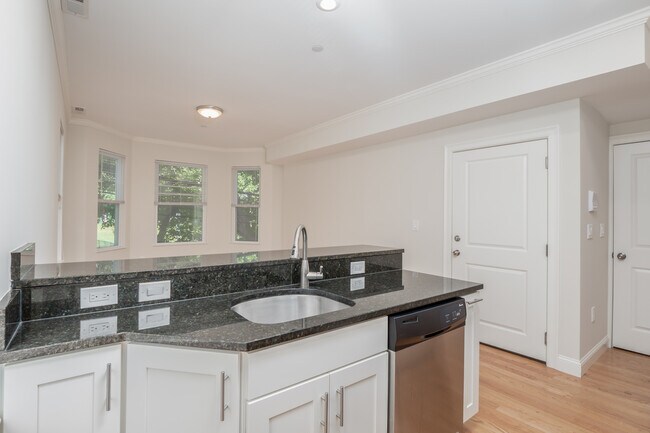 Granite Counters - 68 Berkshire St