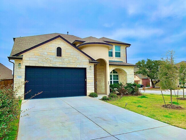 Foto del edificio - Gorgeous 5 bedroom home. Spacious and Elegant!