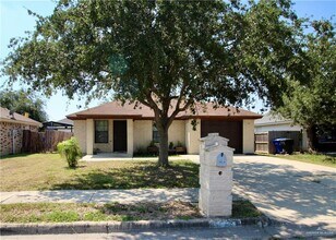 Building Photo - 5834 S 28th Ln