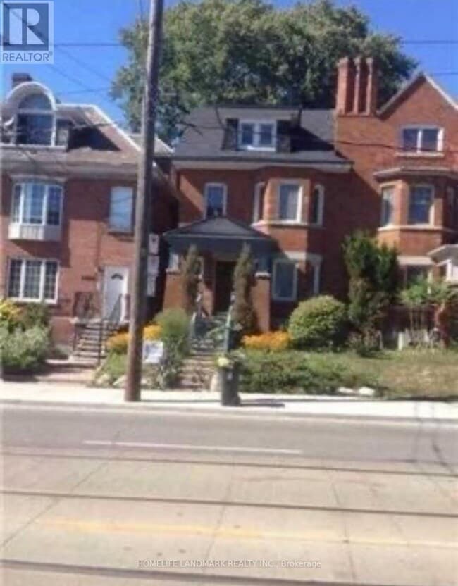 Building Photo - 1492 King St W