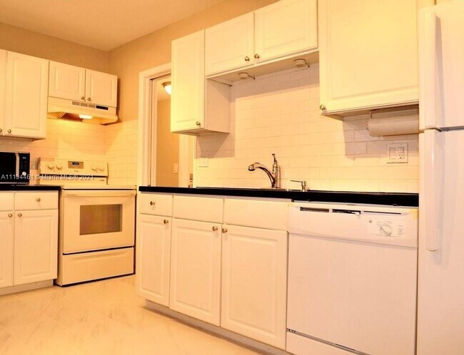 Building Photo - 3920 Segovia St
