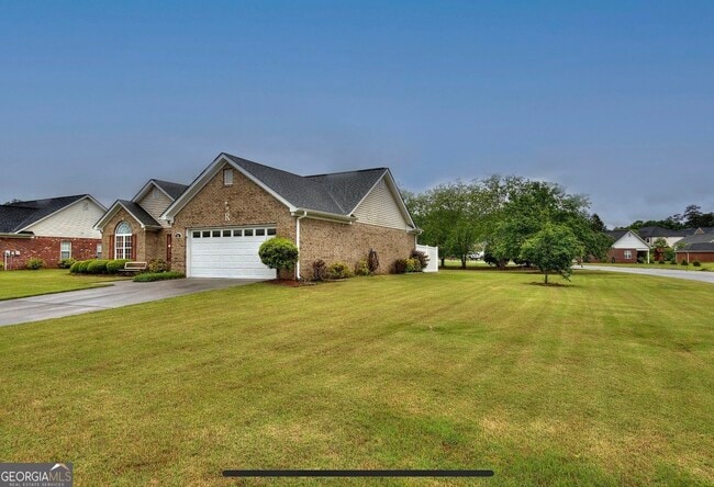 Building Photo - 201 Brookstone Dr SW