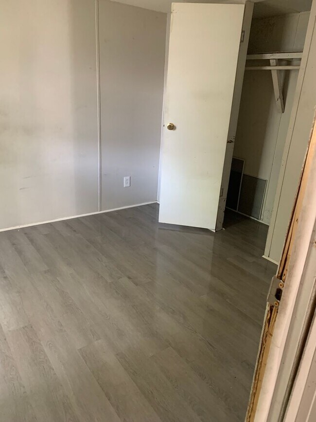 Foto del edificio - Spartanburg, 2 bedrooms, 1 bath. $800 a month, NO PETS, 803-537-0185