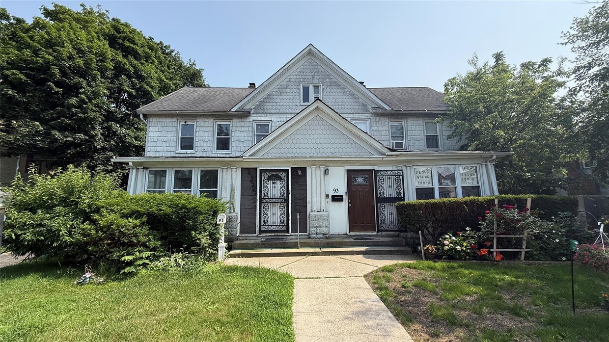 Primary Photo - 91 Lincoln Pl