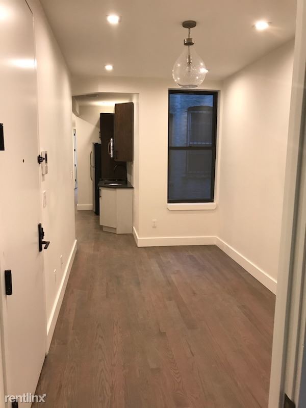 Building Photo - 1707 Himrod St