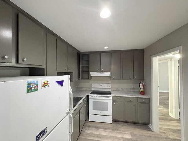 Foto del edificio - 614 Hardison St