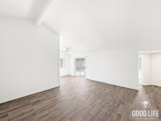 Building Photo - Northeast Escondido Gem | Spacious 4BR with Modern Updates