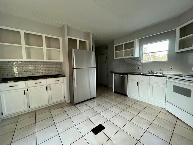 Foto del edificio - Charming 3bed/2bath Mobile Home with Moder...