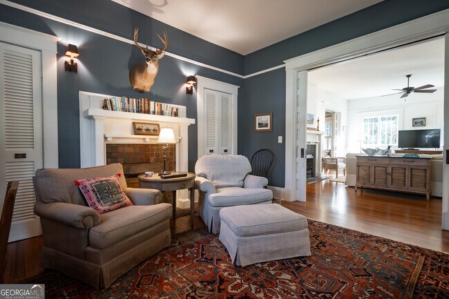 Foto del edificio - 290 Milledge Cir