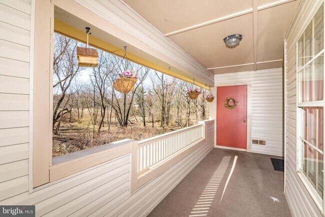 Building Photo - 421 Tavistock Rd