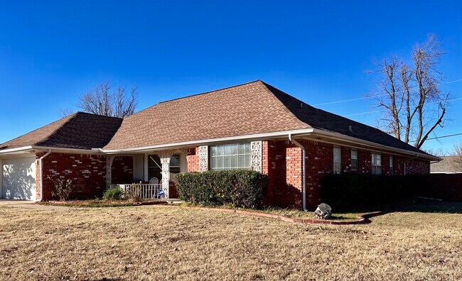 Building Photo - 4101 NW 61st Ter