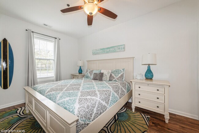 Building Photo - Beach Bliss: Cozy Condo Near Rehoboth & Lewes