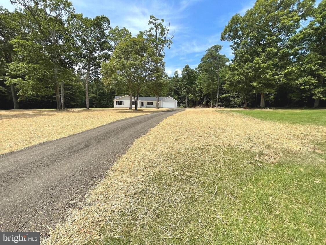 48804 Park Pines Dr, Lexington Park, MD 20653 House Rental in