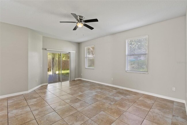 Building Photo - 2709 Savannah Dr