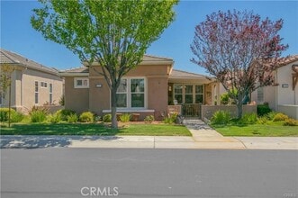 Building Photo - 126 Cascade Creek