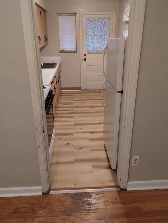 Foto del edificio - 1008-1010 W Dorothy Ln