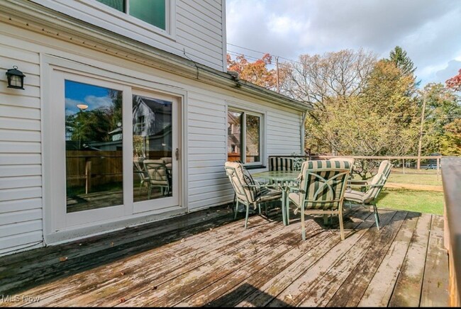 Building Photo - 270 W Glendale St