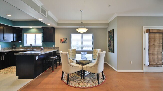 Foto del edificio - Beautiful 3 Bed/ 2.5 Baths Condo