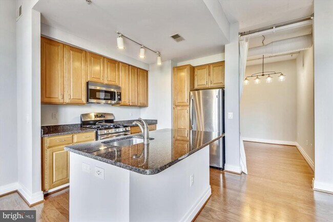 Building Photo - 4480 Market Commons Dr