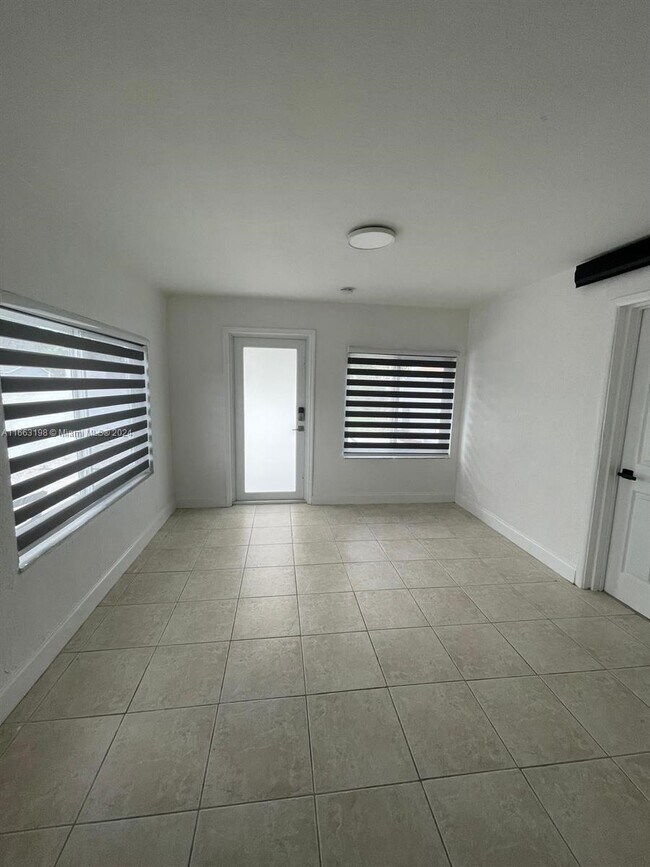 Foto del edificio - 5829 Fillmore St