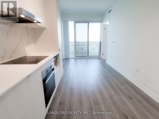 Building Photo - 138 Downes St