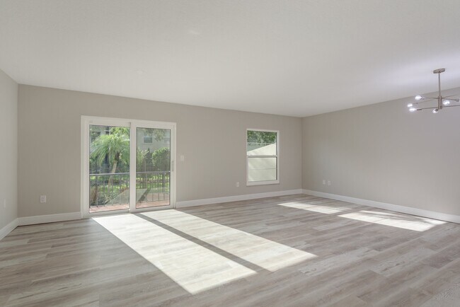 Foto del edificio - 2700 Bayshore Blvd