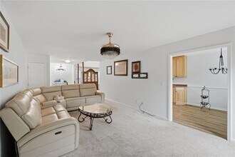 Building Photo - 638 Oberlochen Way