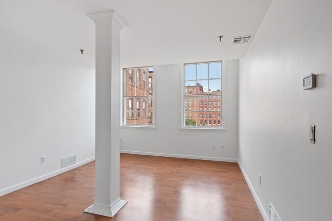 Foto del edificio - 57 Washington St