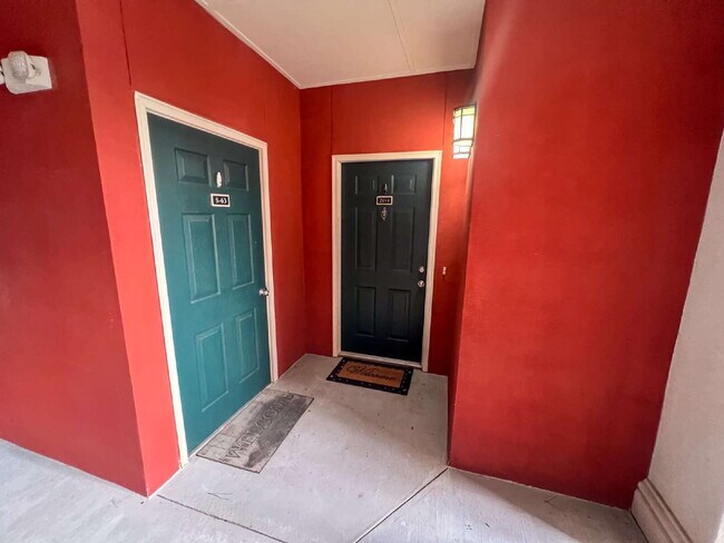Building Photo - 2 Bed, 2 Bath Condo at amenity-rich The Me...