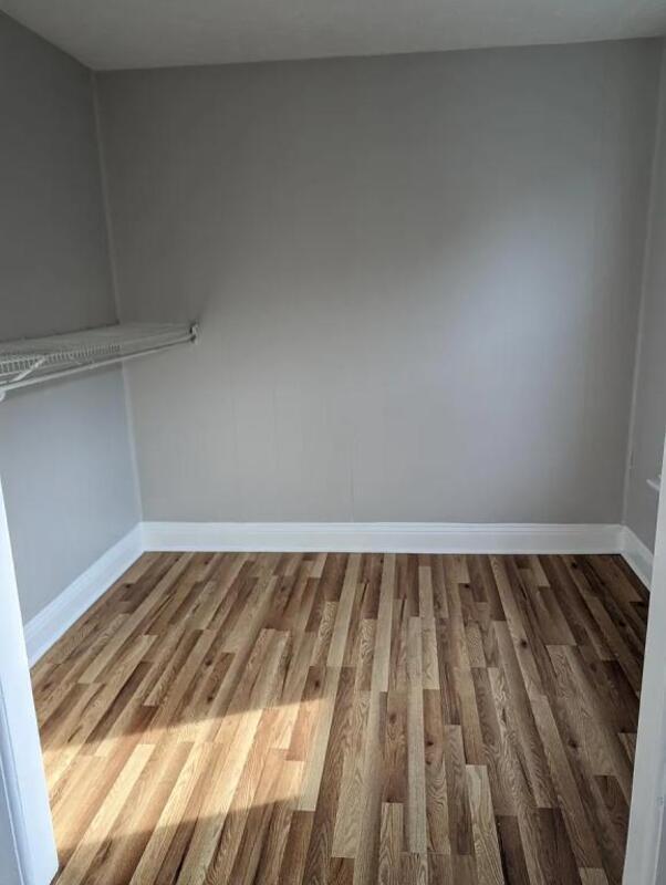 Building Photo - 11 Linwood Pl