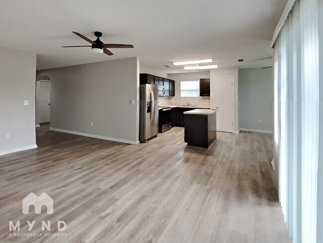 Foto del edificio - 6190 Daylilly Rd