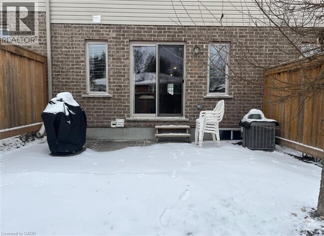 Photo du bâtiment - 50 Pinnacle Dr