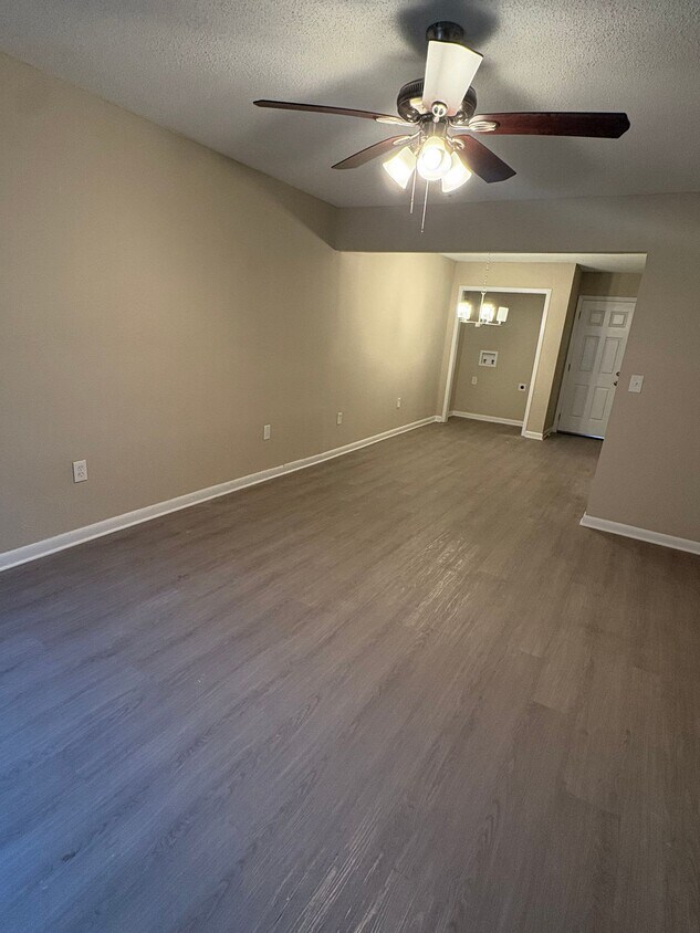 Foto del edificio - Newly Major Renovated Beverly Manor