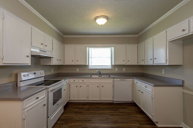 Foto del edificio - 5810 Meadowview Rd