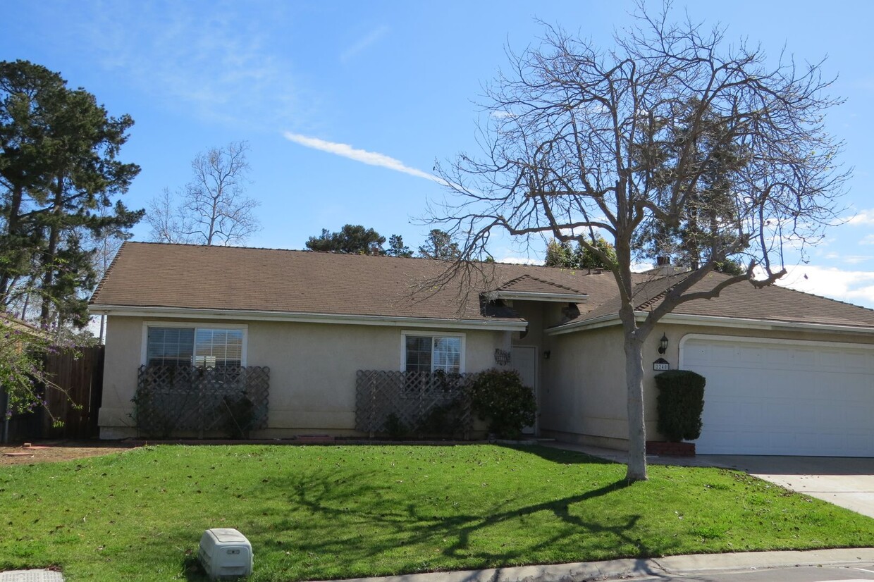 Primary Photo - Single Level Home in Gated Community