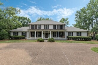Building Photo - 6010 Martingale Ln