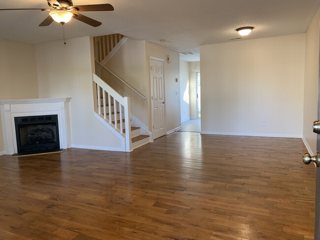 Building Photo - 10920 Kinston Ridge Pl