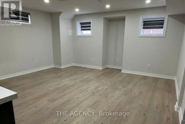 Building Photo - 2407 Hibiscus Dr