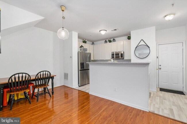 Foto del edificio - 5095 Anchorstone Dr