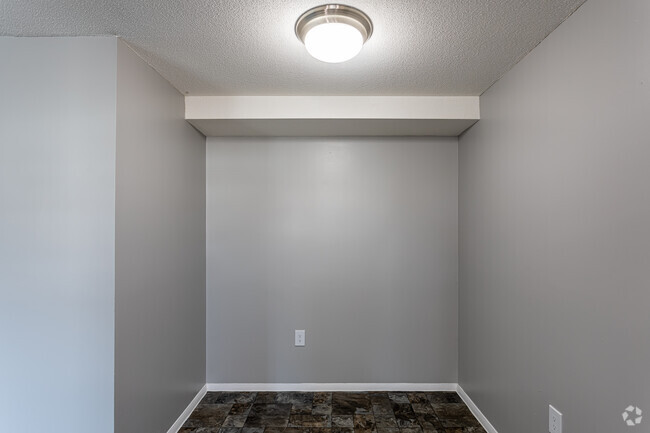 kitchen dining area - Countryside Apartments