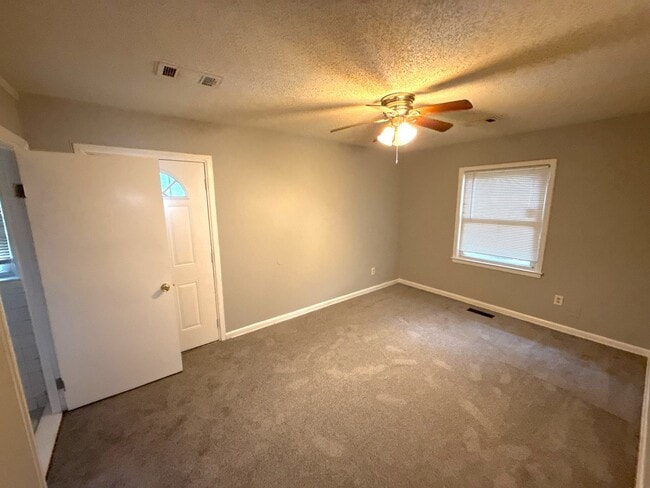 Photo - 1497 Maxine St House