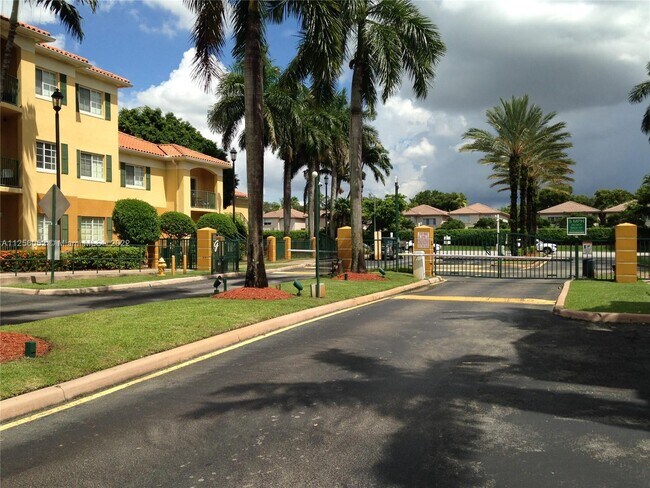 Foto del edificio - 7320 NW 114th Ave