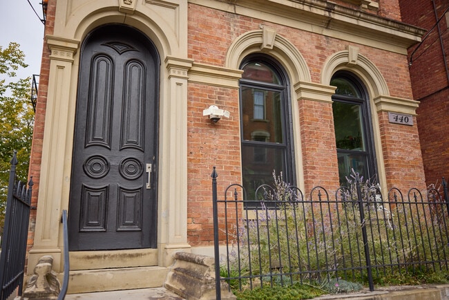 Photo - 440 Hopkins St (Cincinnati, OH) Townhome