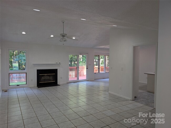 Building Photo - 110 Wood Thrush Ln