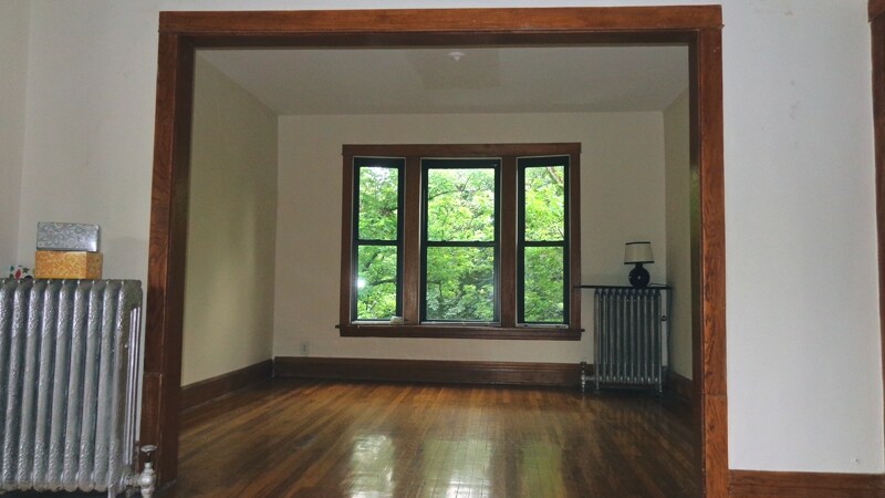 Interior Photo - 7134 N Wolcott Ave