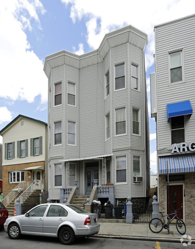Building Photo - 1609 Bergenline Ave