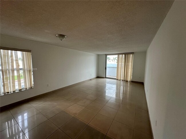 Building Photo - 7118 Bonita Dr