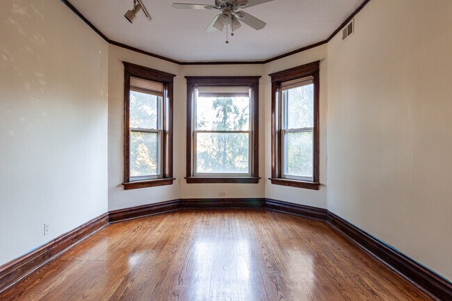 Foto del edificio - 844 W Aldine Ave