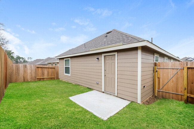 Building Photo - 13418 Musky Dr