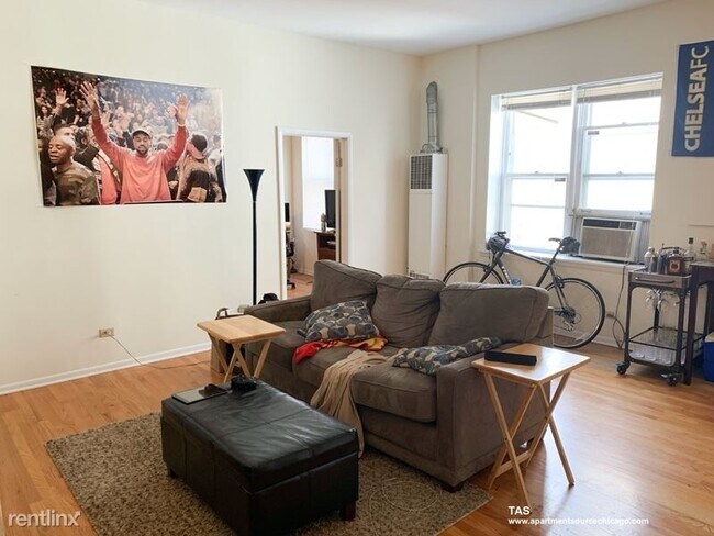 Building Photo - 709 W Wrightwood Ave